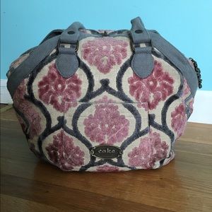 Petunia Pickle Bottom Cake Hampton Holdall