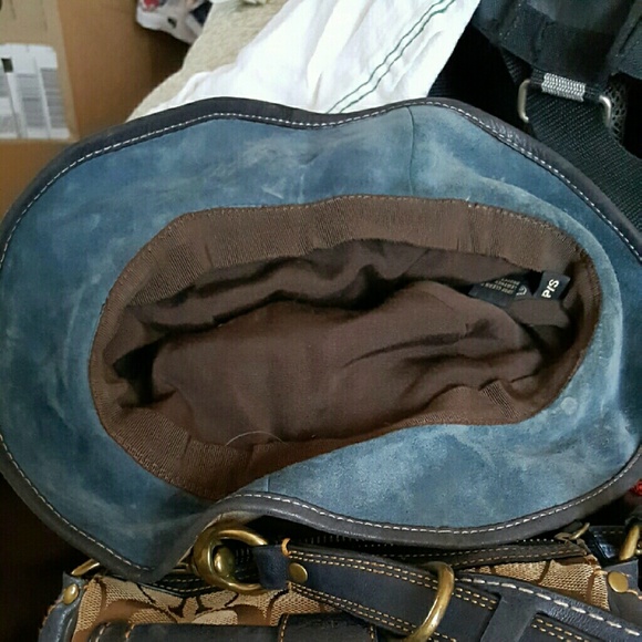 Coach purses and hat - Picture 3 of 4