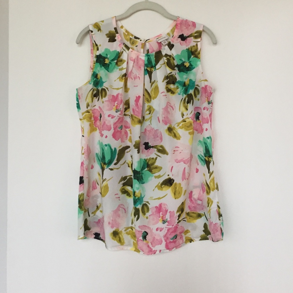 Floral Sleeveless Blouse