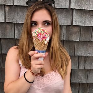 Meet your Posher, Jools