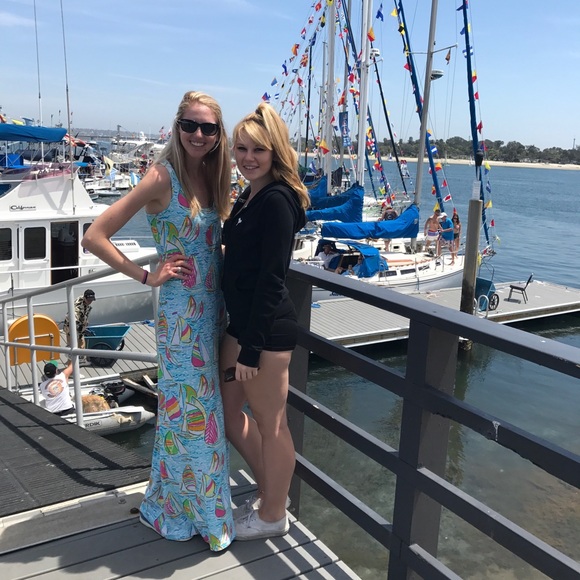 Lilly Pulitzer You Gotta Regatta YGR Maxi Small S - Picture 2 of 5