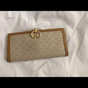 Gucci wallet