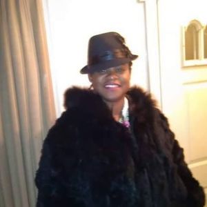 Meet your Posher, Sharon