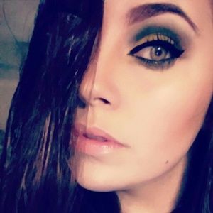 Meet your Posher, Carena