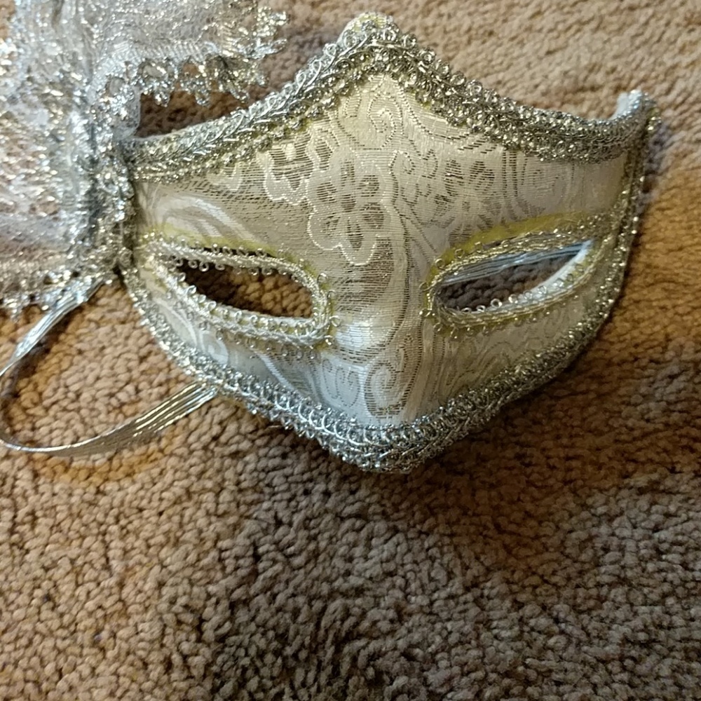 Masquerade ball mask