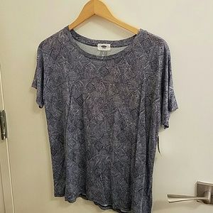 Old Navy tshirt