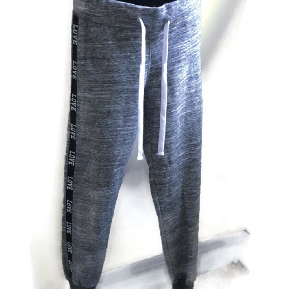 Women's "love" sweat pants