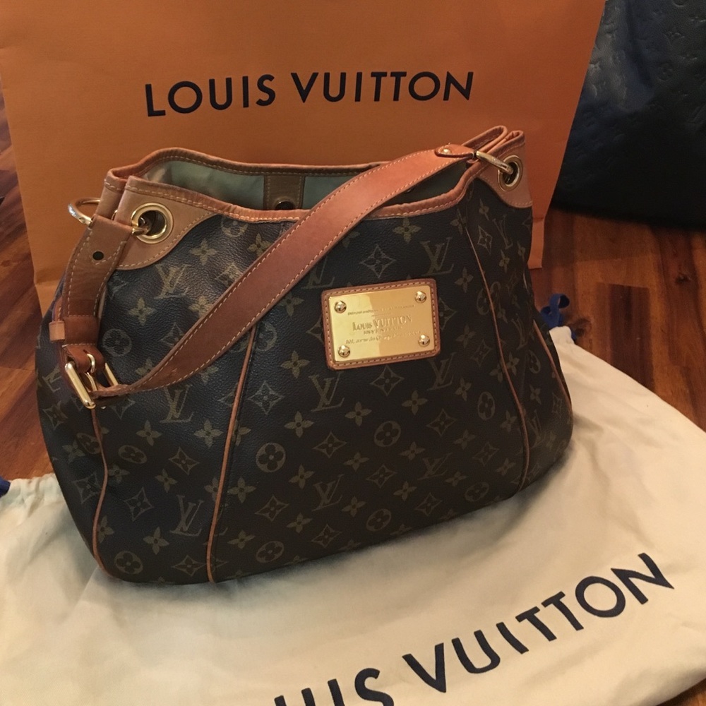 Louis Vuitton Galliera PM Monogram Authentic