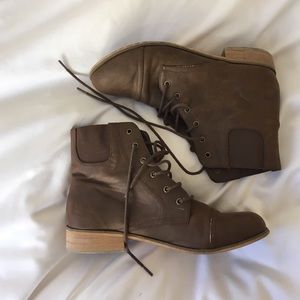 Brown booties from Urban Outfitters!
