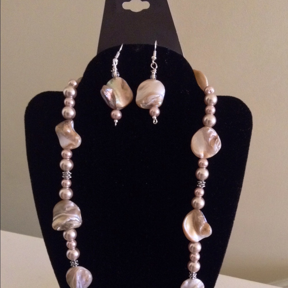 Shell Necklace & Earrings