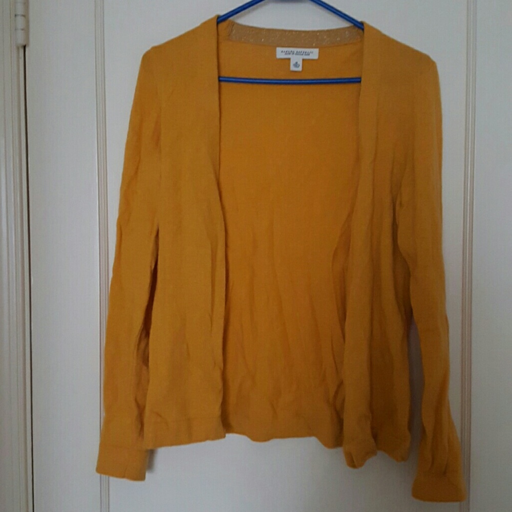 Banana Republic yellow sweater size M