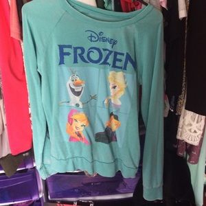 A little girls frozen shirt.
