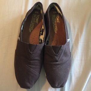 Brown Toms slip-on