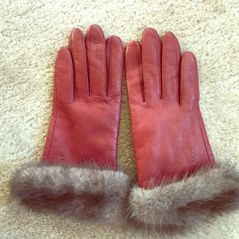 Gently worn Nina Ricci Leather Gloves