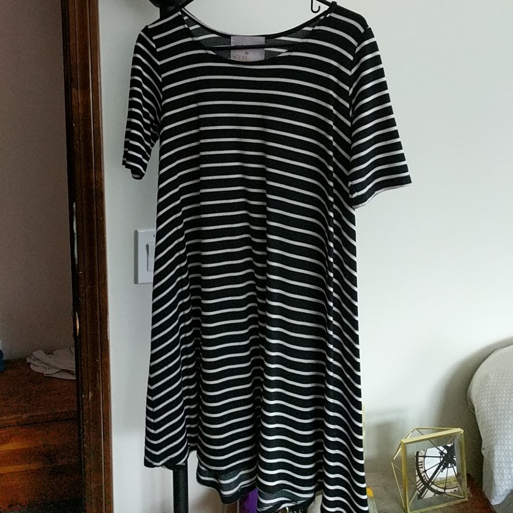 Black and white swing dress size small