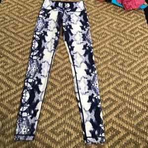 Lululemon yoga pants