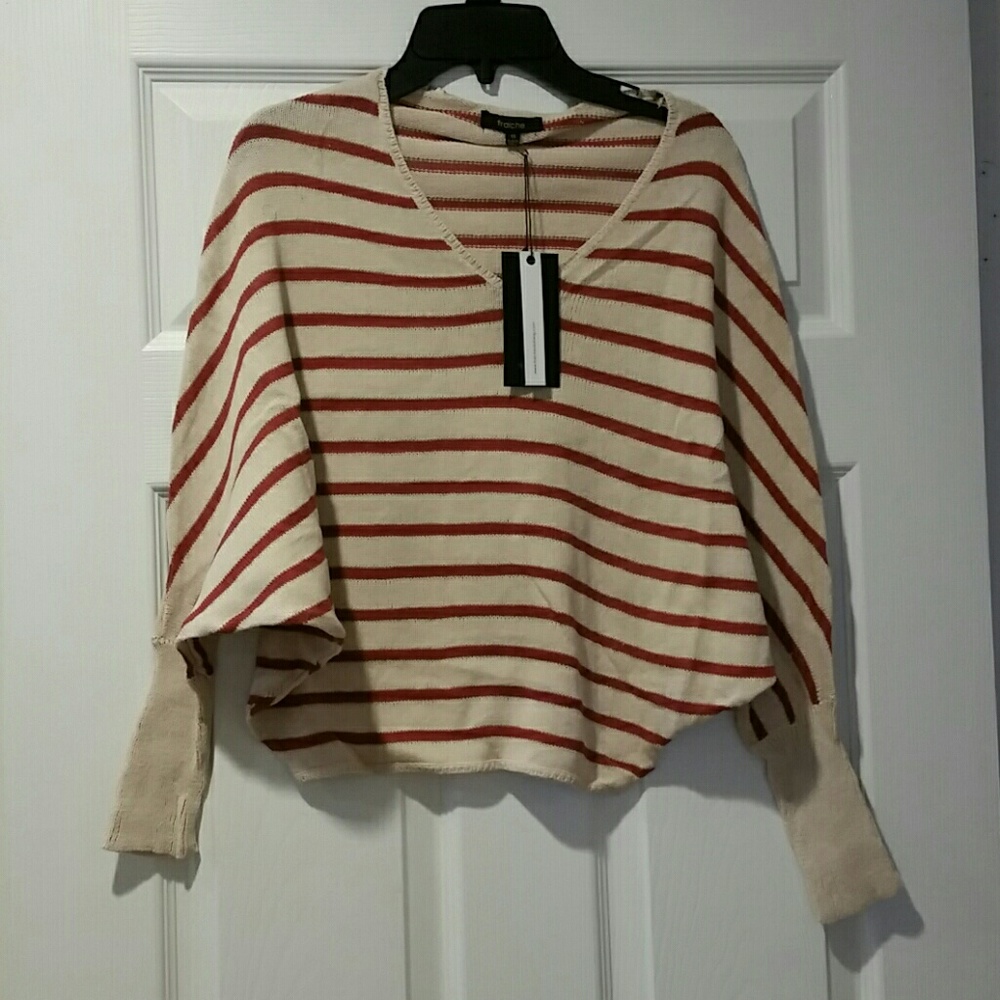 NWT XS juniors crop batwing sweater