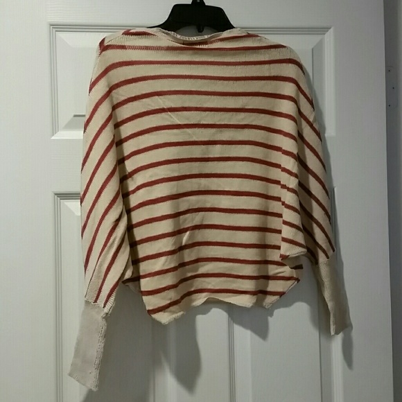 NWT XS juniors crop batwing sweater - Picture 2 of 4