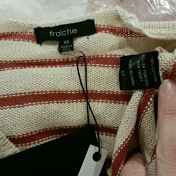 NWT XS juniors crop batwing sweater - Picture 4 of 4