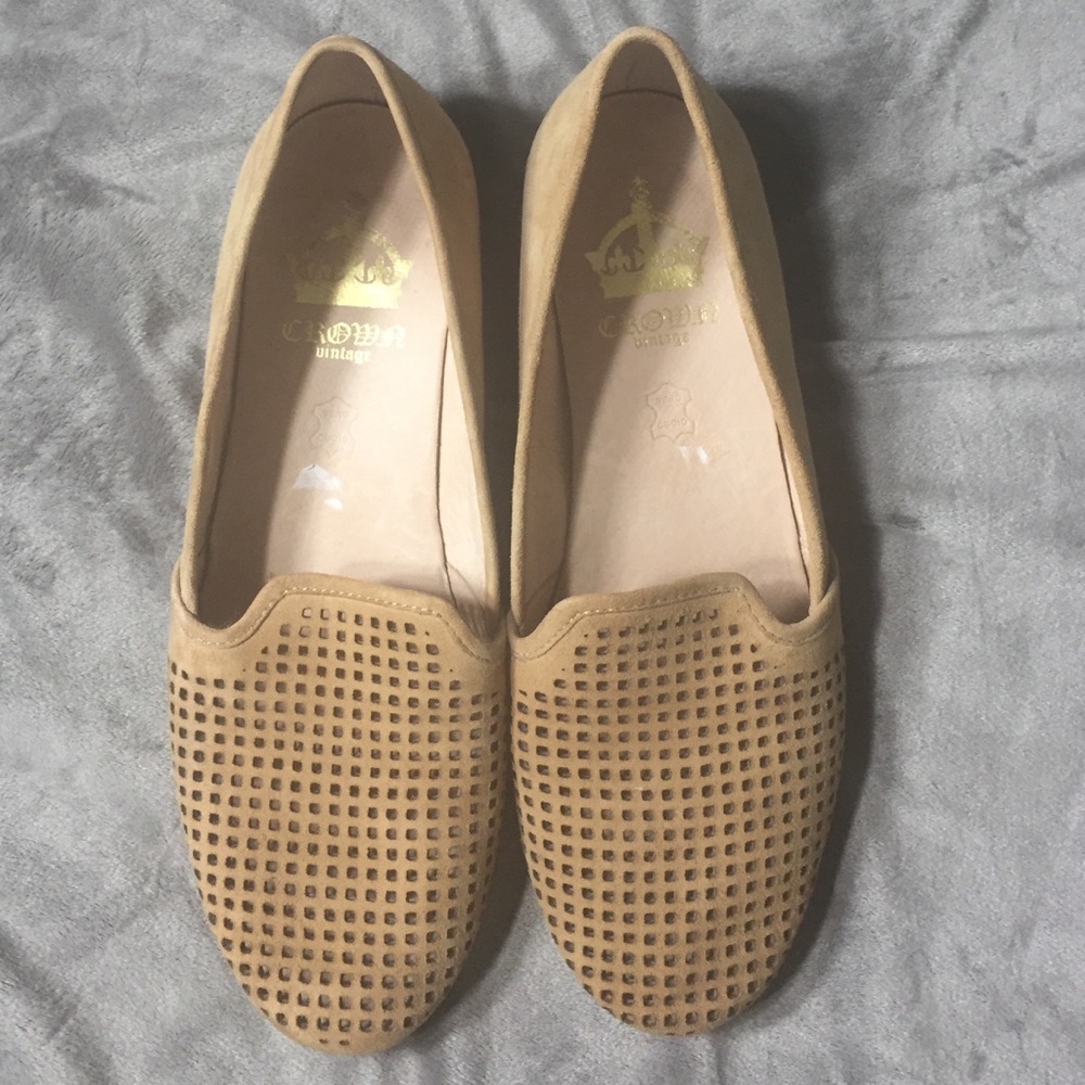 Crown Vintage flats