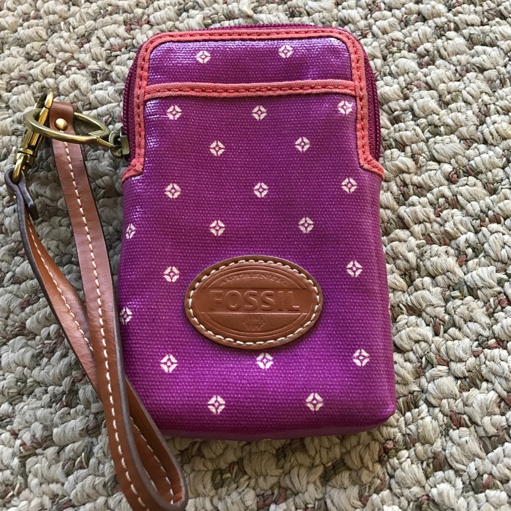 Fossil phone wallet/wrist let