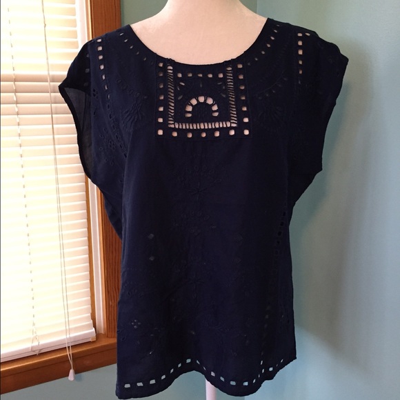 Old Navy Tops - FINAL PRICE - Old Navy Top with Eyelet Design