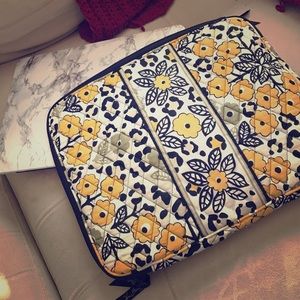 Vera Bradly Laptop 13" Laptop Sleeve in Go Wild