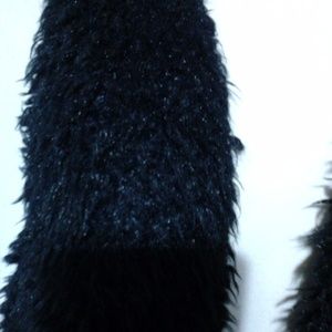 Jackets & Coats - 🔻FLASH SALE🔻{Stylemint} black fur vest Jackets & Coats - 🔻FLASH SALE🔻{Stylemint} black fur vest
