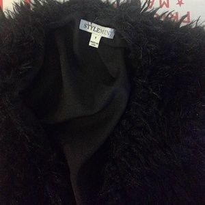 Jackets & Coats - 🔻FLASH SALE🔻{Stylemint} black fur vest Jackets & Coats - 🔻FLASH SALE🔻{Stylemint} black fur vest