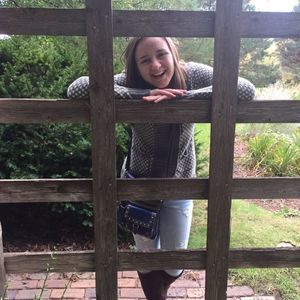 Meet your Posher, Ella