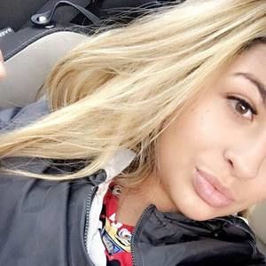 Meet your Posher, Makayla