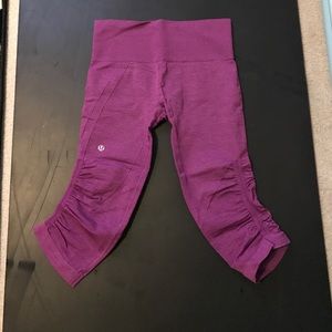 Lululemon in the flow crop