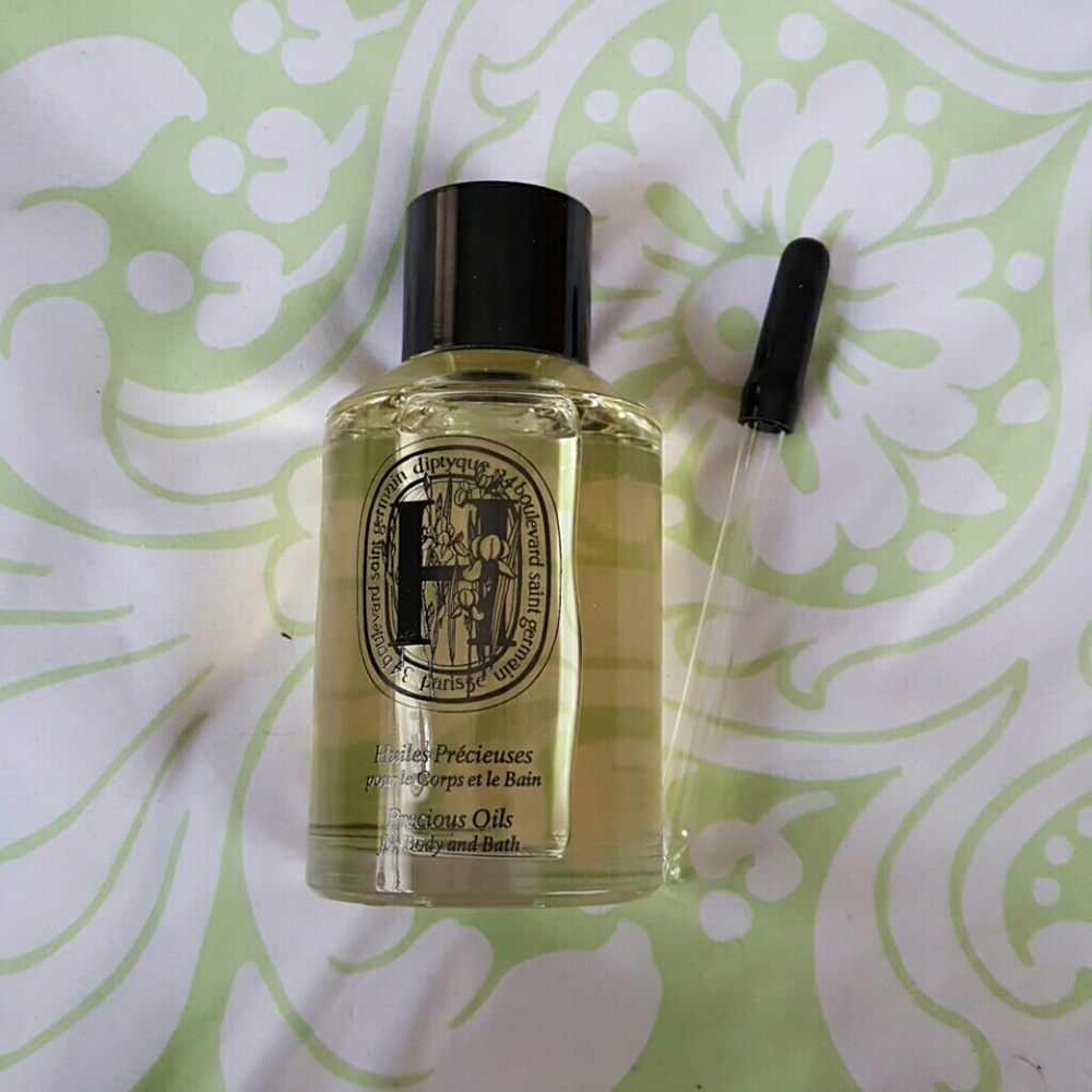 Huiles pr?cieuses pour le corps et let Bain.