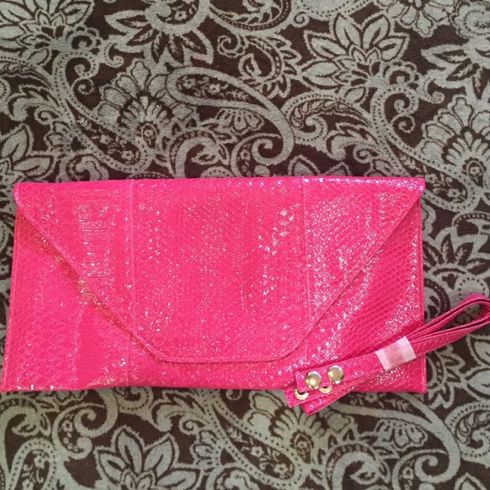 Pink faux snake skin clutch