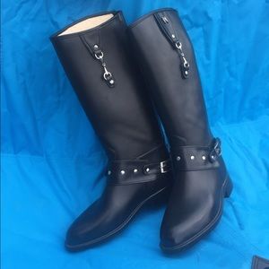 Size 8 DAV all weather boots