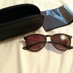 Quick sale! New Classic Ray-Ban  Erika sun glasses
