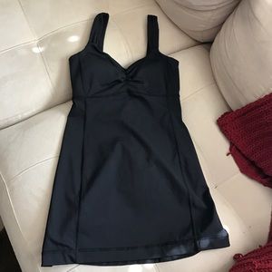 lululemon // black yoga tank // size 4