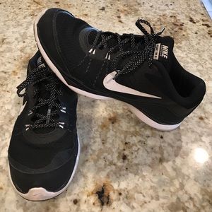 Nike Flex TR 5 running shoes