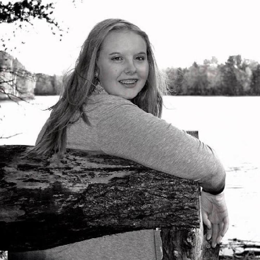 Meet your Posher, Liv