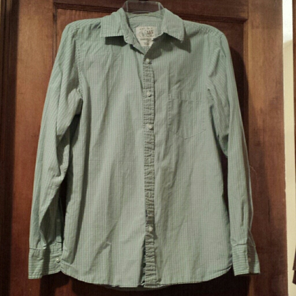 Article // Mens Casual Button Down