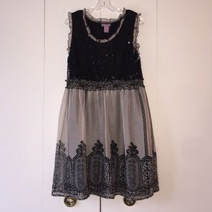 Sleeveless sequin dress