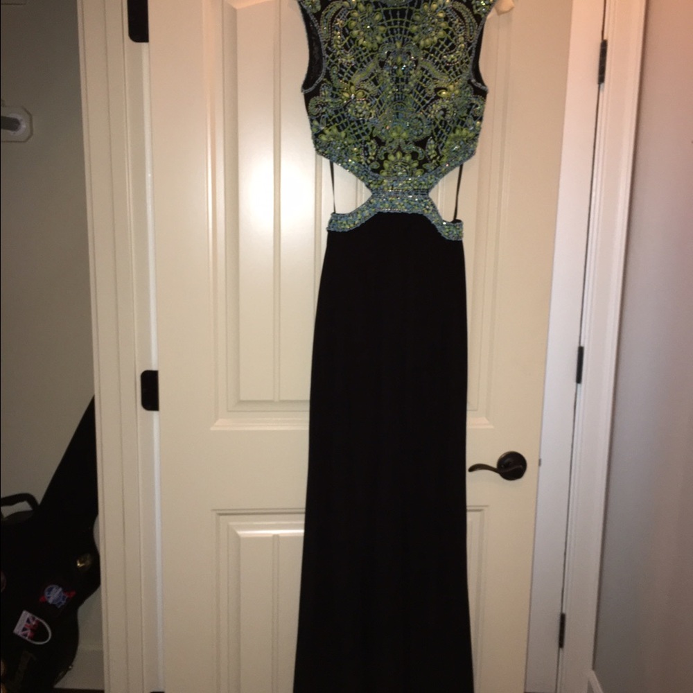 Black prom dress