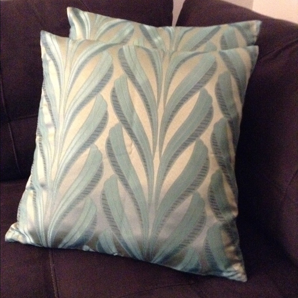 Decorative Accent Pillow Set