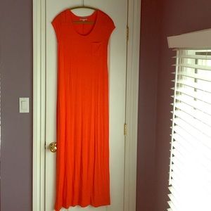 Coral maxi tee-shirt dress