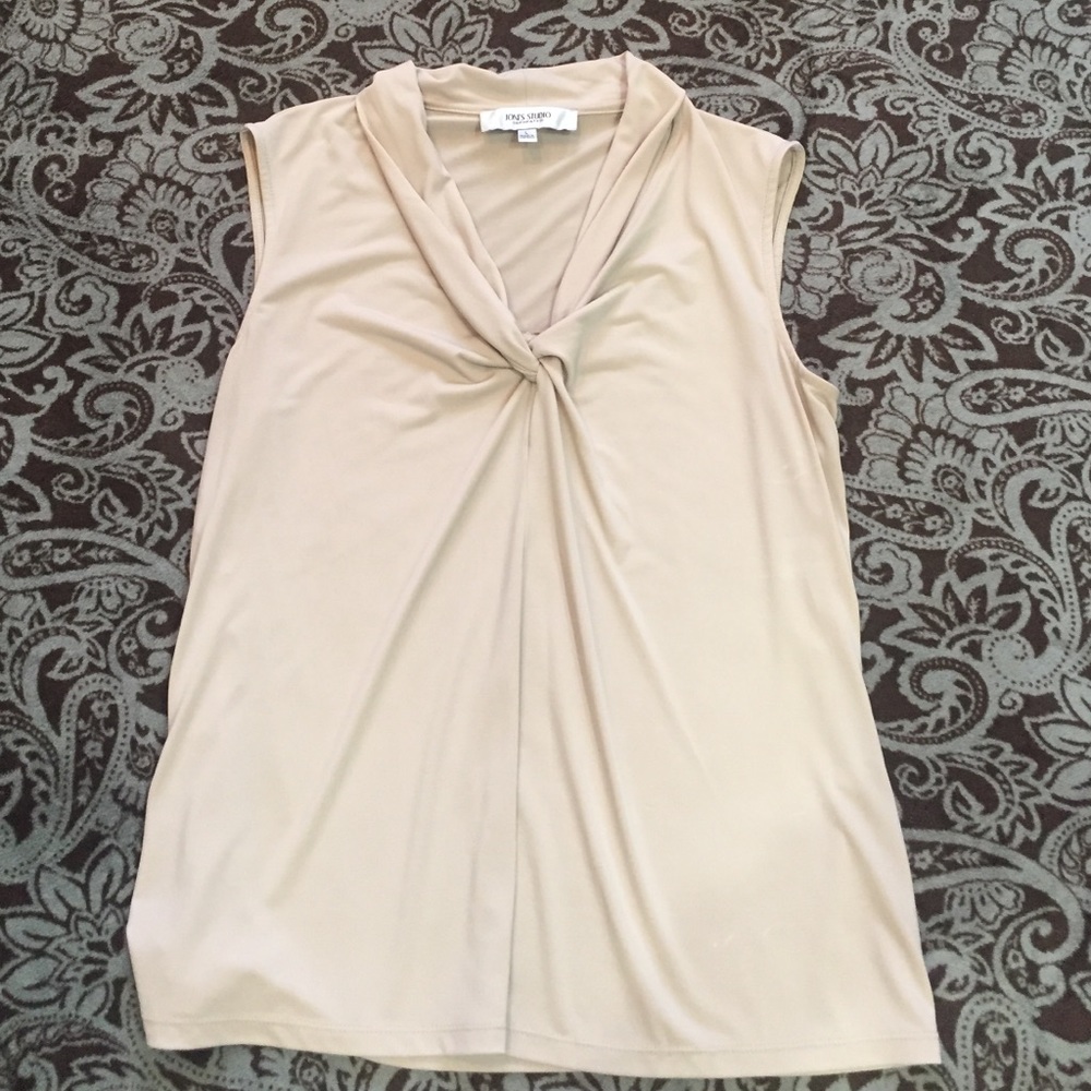 Beige Knot tank
