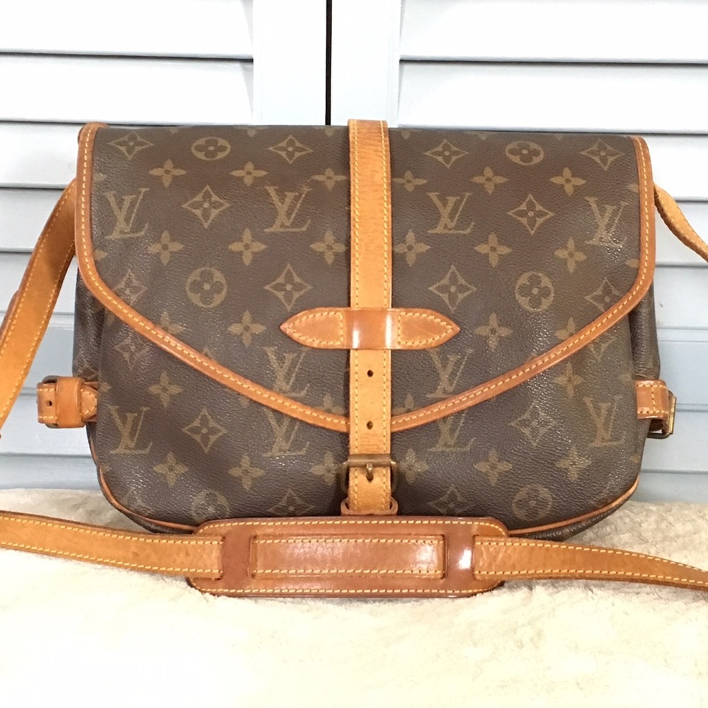 Louis Vuitton SAUMUR30 Crossbody Bag