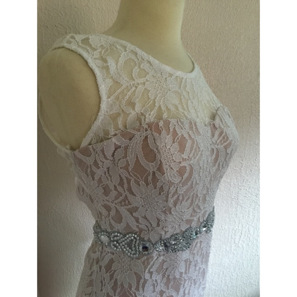 ❌SOLD❌NWT City Triangles White/Nude dress S.13 - Picture 2 of 4