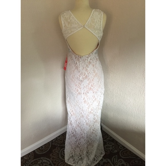 ❌SOLD❌NWT City Triangles White/Nude dress S.13 - Picture 3 of 4