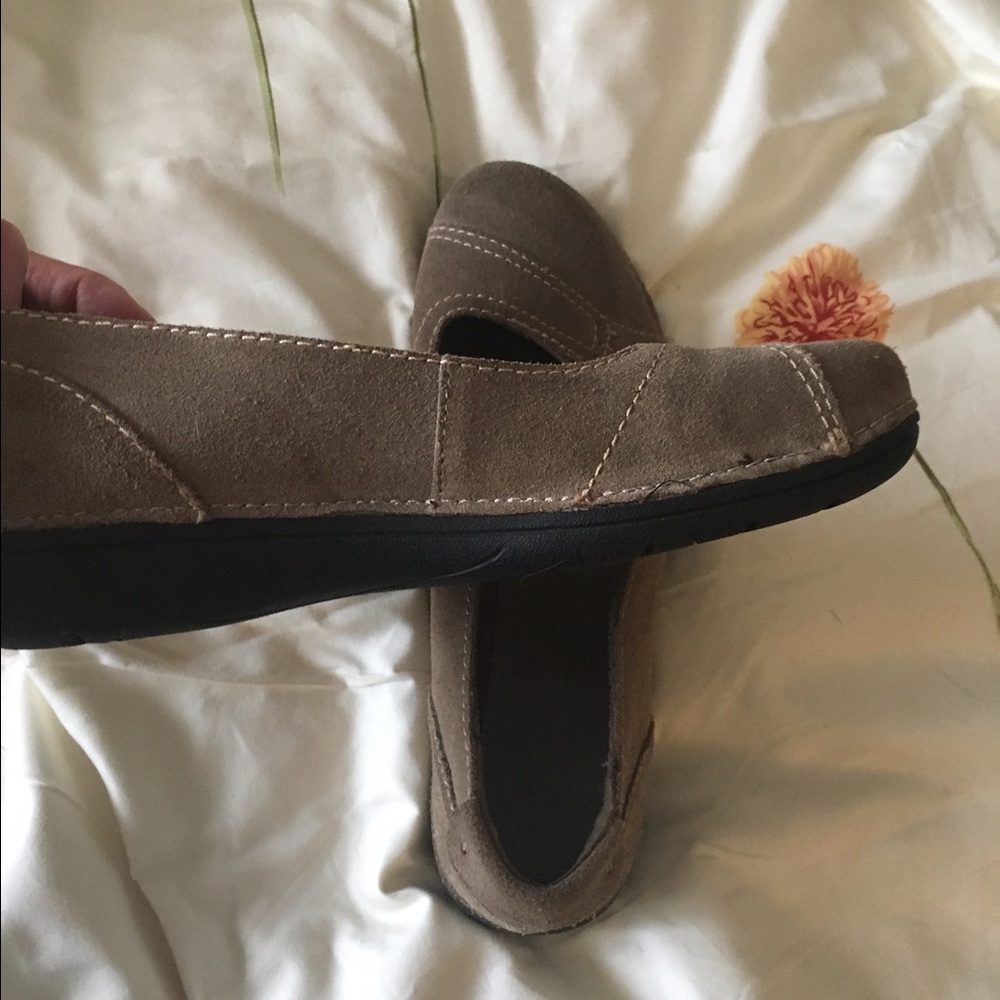 Light brown suede flats