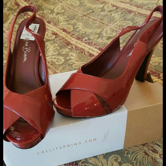 Red Heels - Picture 2 of 2